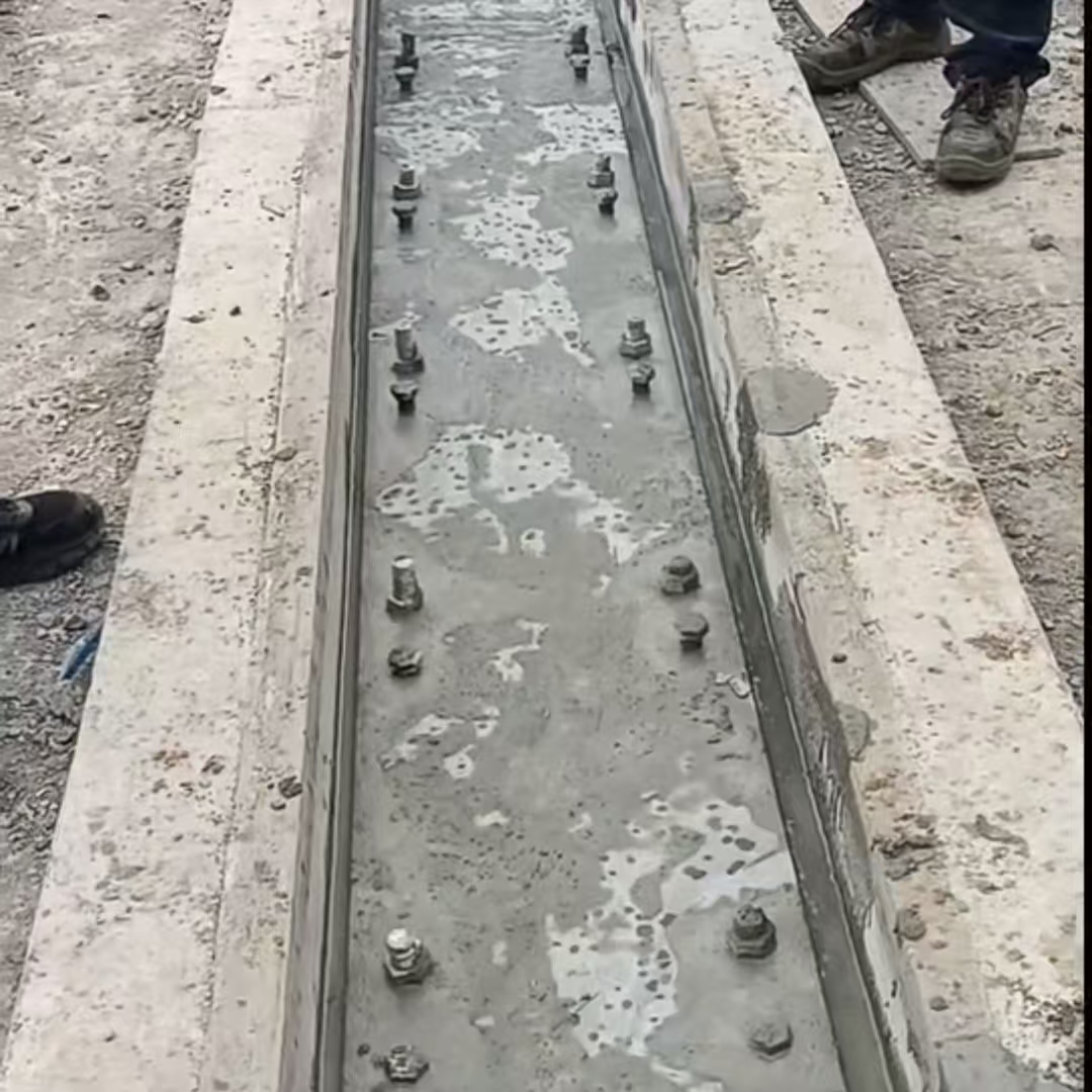 修水港口码头起重机龙门吊重型机械设备稳固用早强快凝轨道胶泥